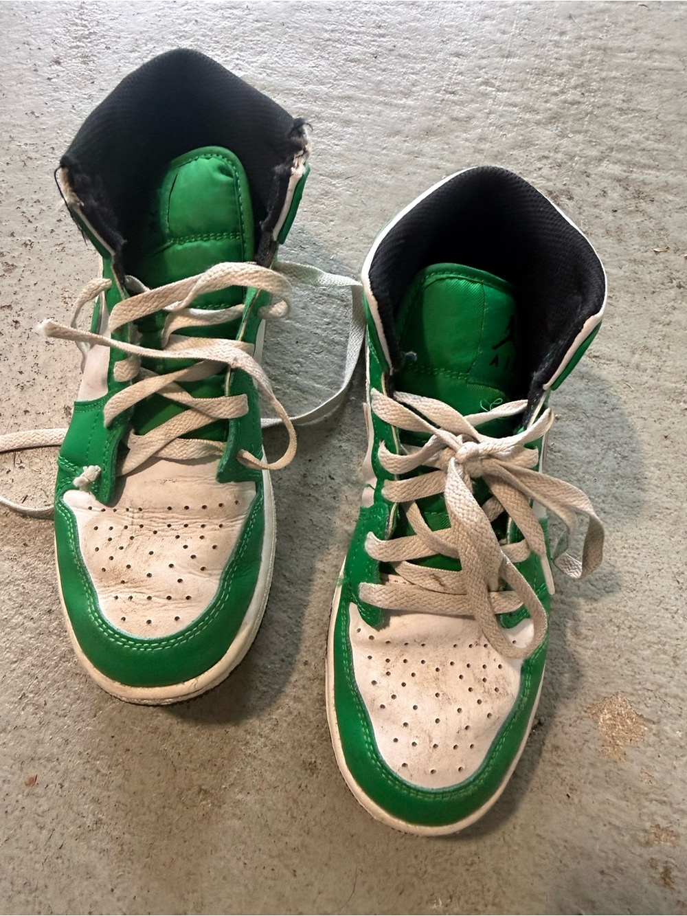 Jordan Kids High-Top Sneakers in Green and White